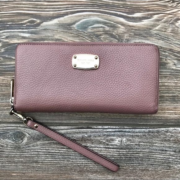 Michael Kors Handbags - MICHAEL KORS zip wallet